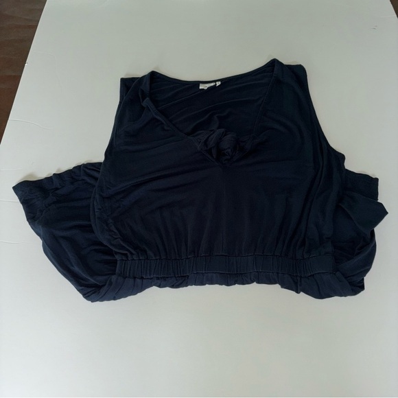 2/$30 Simple Suzanne Betro Navy Blue Romper Size M - Picture 2 of 6